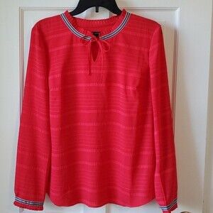NWOT TALBOTS RED TOP SIZE MEDIUM RUFFLE NECK GROSGRAIN CRINKLE